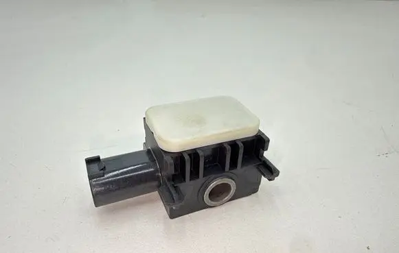 Mercedes-Benz S W221 Airbag deployment crash/impact sensor 0038202826
