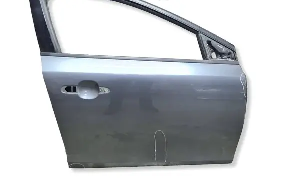 Volvo V40 Front door 