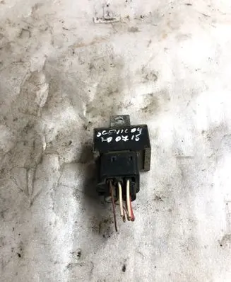 Renault Scenic II - Grand scenic II Glow plug pre-heat relay 7700115078
