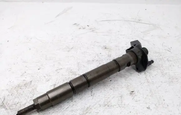 Audi A6 S6 C6 4F Fuel injector 059130277AJ 07100502400 04451150541151