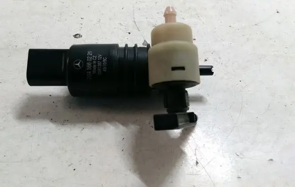Mercedes-Benz C W204 Windscreen/windshield washer pump 2048660221