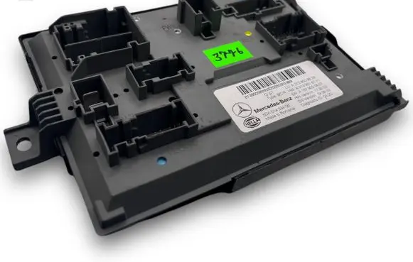 Mercedes-Benz E W213 Central body control module S3776 A2139009829