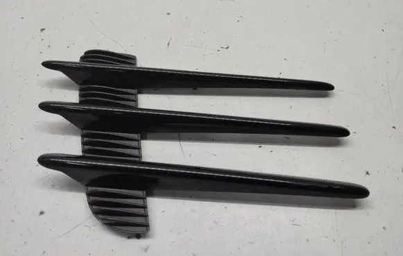 Chrysler Crossfire Fender grill A1938810111