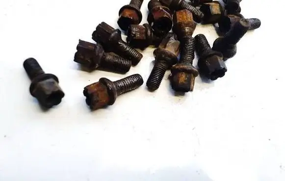 Volkswagen Golf III Nuts/bolts 