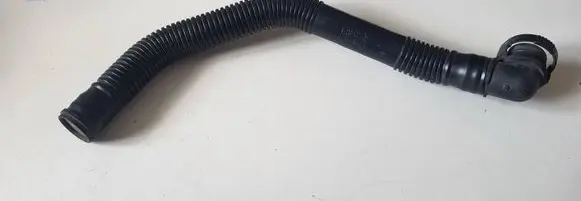 Audi A3 S3 8P Breather hose/pipe 1K0129637D
