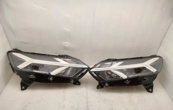 Dacia Sandero III Headlights/headlamps set 260602561R