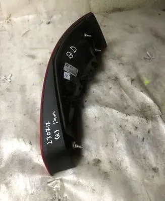 Audi Q3 8U Tailgate rear/tail lights 8u0945094a