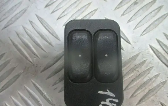 Opel Zafira A Electric window control switch 13363201