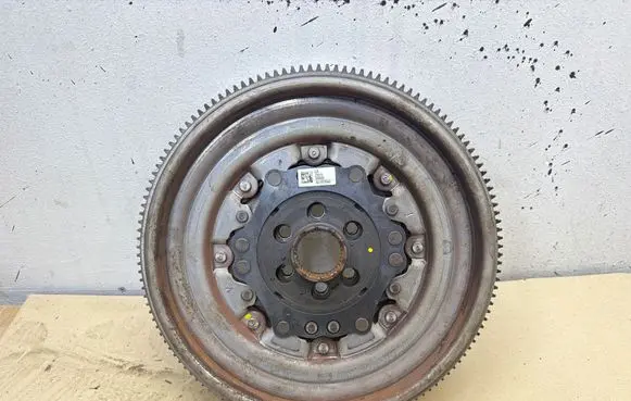 Audi Q2 - Flywheel 04L105266AD