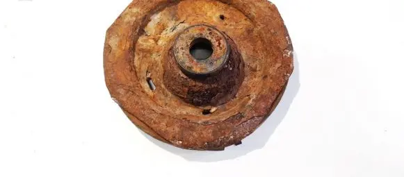 Mazda 626 Coil spring mount 