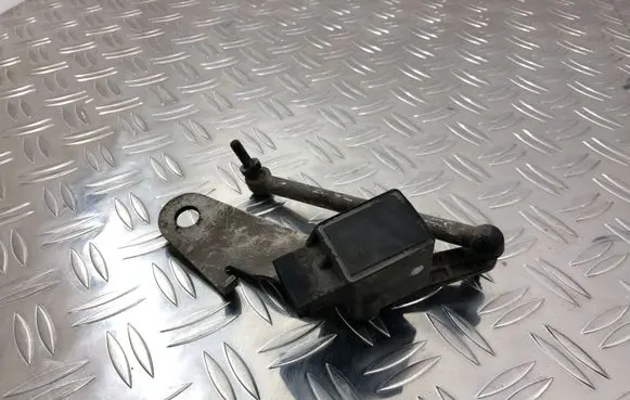Headlight/headlamp level sensor