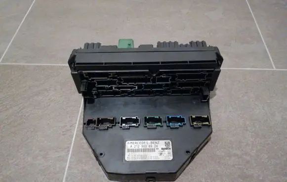 Mercedes-Benz E W212 Fuse box set A2129006924 A2129015304 A212902408