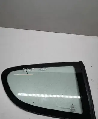 Mitsubishi Colt Rear side window