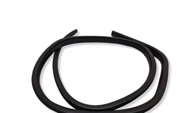 Ford Kuga II Rubber seal rear door 