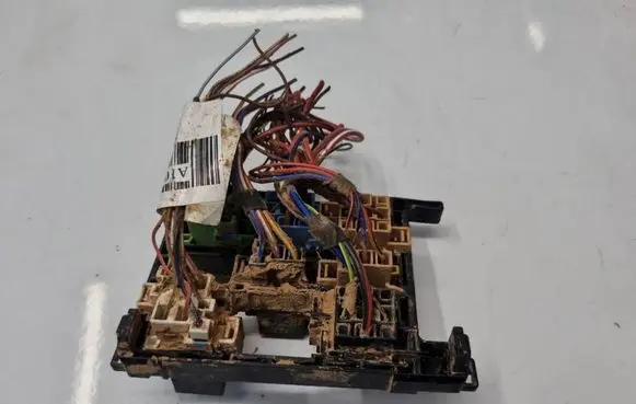 Audi Q3 8U Fuse box set 7N0937503