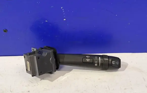 Volvo V70 Wiper control stalk 30669742