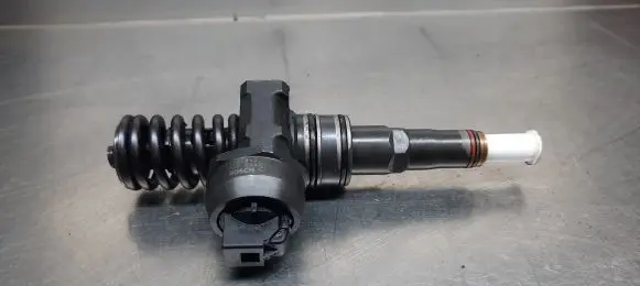 Volkswagen PASSAT B5 Fuel injector