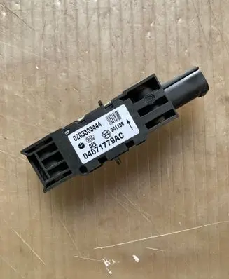 Chrysler 300 - 300C Airbag deployment crash/impact sensor 04671779AC 201106 0203303444