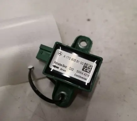 Mercedes-Benz E W212 Airbag deployment crash/impact sensor A1729056100 5WK44316