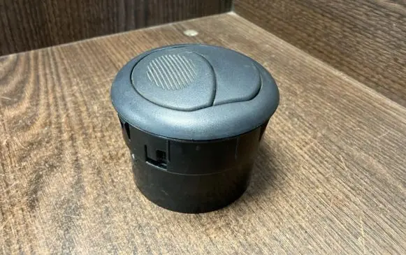 Dashboard side air vent grill/cover trim
