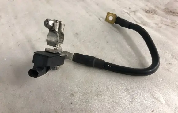Skoda Kamiq Negative earth cable (battery) 2Q0915181B
