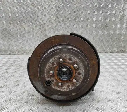 Toyota GT 86 Rear wheel hub SU00300783