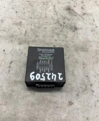 Nissan X-Trail T30 Tow bar trailer control unit/module 08210125020