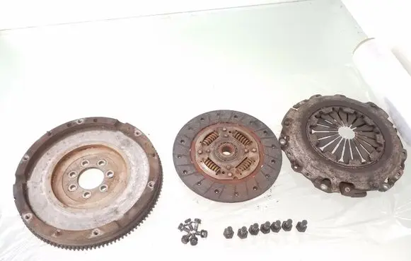 Volvo S40, V40 Clutch set kit 3345241 270104A0651 185905