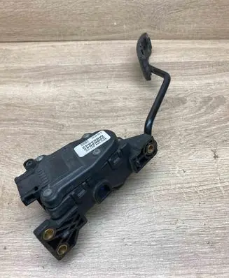 Volvo S40, V40 Accelerator throttle pedal 30865642 M865642