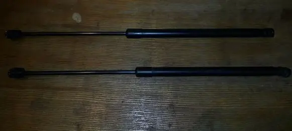Audi A2 Tailgate/trunk strut/damper 8Z0827552C