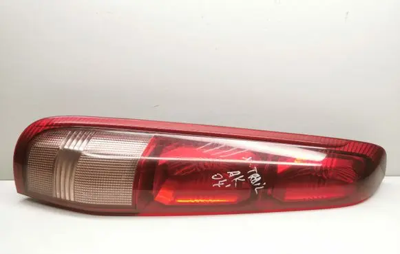 Nissan X-Trail T30 Rear/tail lights B46L