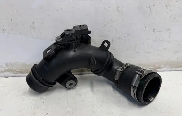 Peugeot 3008 II Intercooler hose/pipe 9677355980