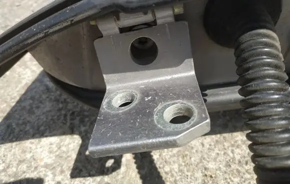 Peugeot 607 Rear door lower hinge