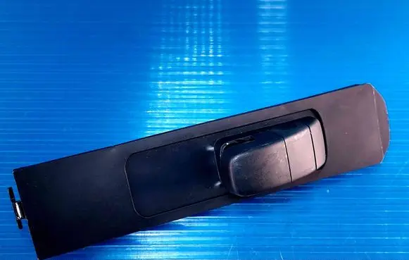 Ford Fiesta Seat belt trim H1BBA611C46AE