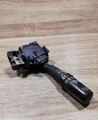 Toyota Avensis T250 Wiper control stalk 8465205150 173799
