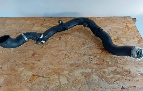 Volkswagen Touran I Intercooler hose/pipe 1K0145770R