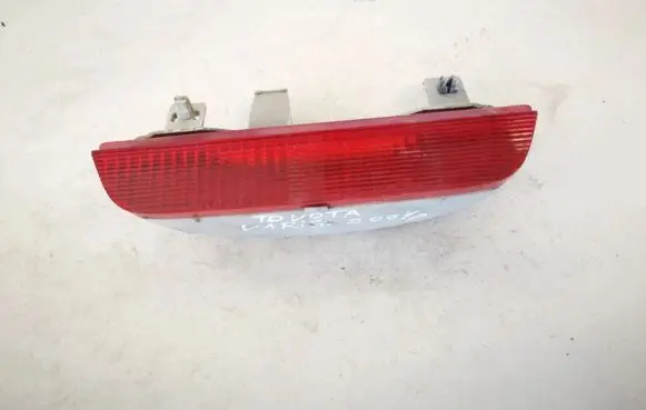Toyota Yaris Verso Third/center stoplight 52030
