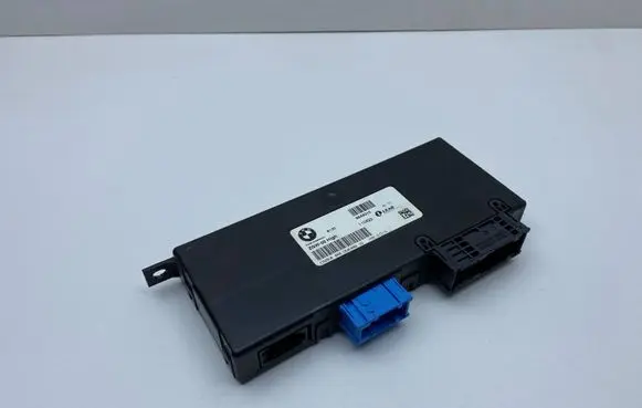 BMW 5 F10 F11 Gateway control module 9243210 110822
