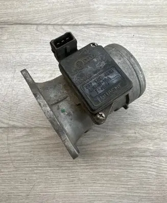 Audi A4 S4 B5 8D Mass air flow meter 037906461B T34594 FH6010A