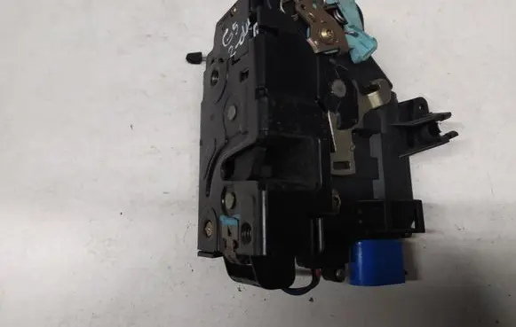 Volkswagen Golf V Front door lock 3D2837015