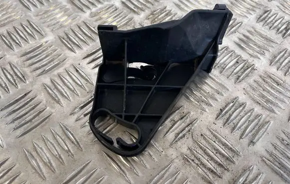 BMW X5M E70 Radiator support slam panel bracket 7589474