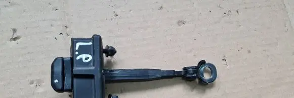 Maserati Quattroporte Front door check strap stopper OGRANICZNIK