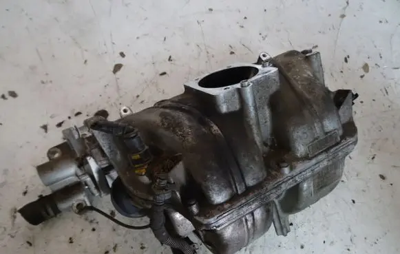 Opel Astra H Intake manifold 24405386