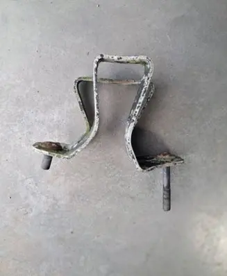Mercedes-Benz S W126 Oil filter mounting bracket 1268801214