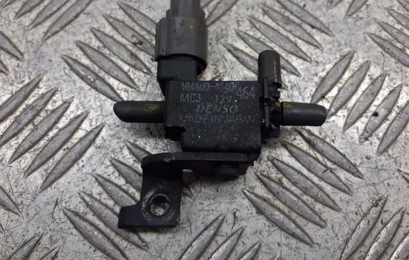Honda FR-V Valve vacuum 184600-46464