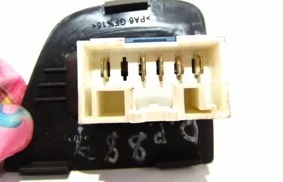 Fiat Doblo Electric window control switch 735402417