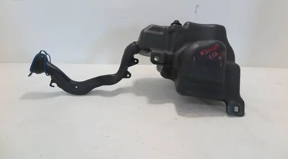 Mercedes-Benz B W246 W242 Windshield washer fluid reservoir/tank A2468690120
