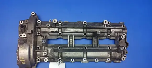 Mercedes-Benz E W211 Rocker cam cover A6420101230