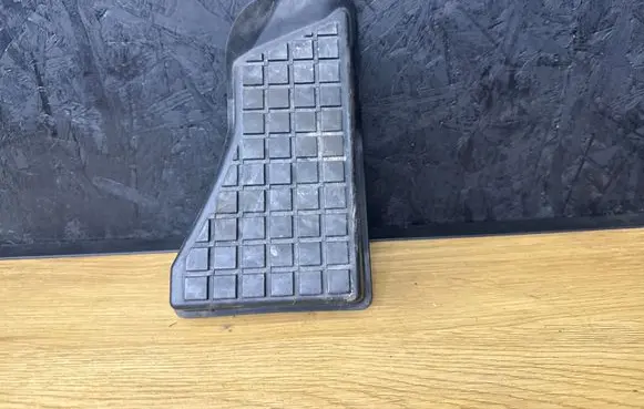 Toyota Avensis T250 Foot rest pad/dead pedal 5819205030