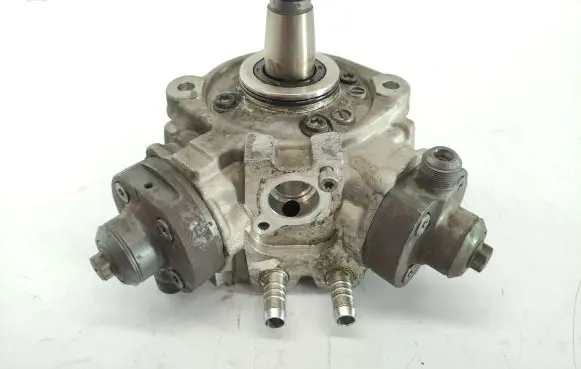 BMW 7 F01 F02 F03 F04 Fuel injection high pressure pump 8508151 0445010645 120720